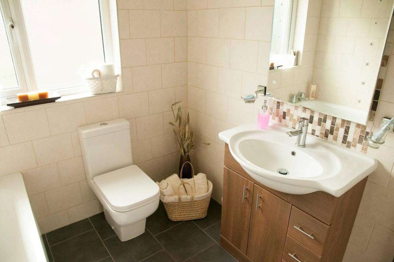 Holiday home Elegant 3-bed House W Garden Belfast